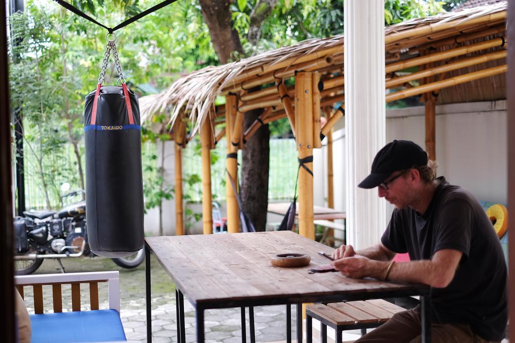 Hoz Bed & Breakfast Yogyakarta Ngoại thất bức ảnh